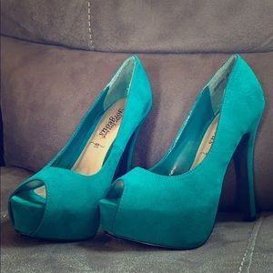 Emerald green High heels